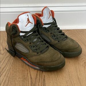 Men’s Air Jordan 5 Retro Army Olive/Solar Orange Size 8